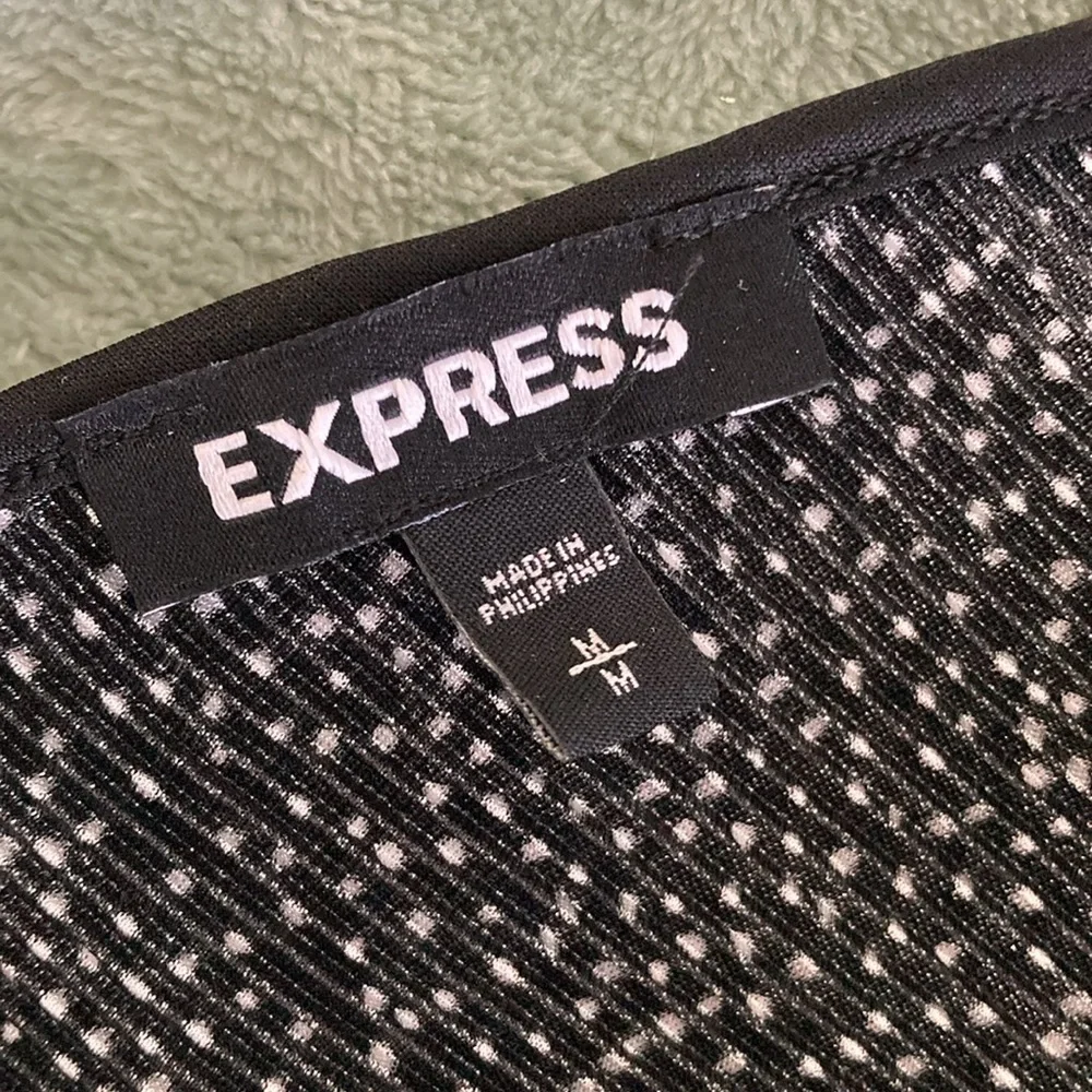 EXPRESS Top Size Medium - Picture 4 of 5